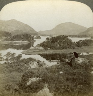 Islands and Upper Lake, Killarney, Ireland.Artist: Underwood & Underwood