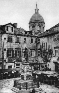 The market place at Dubrovnik, Yugoslavia, c1930s. Artist: John Bushby