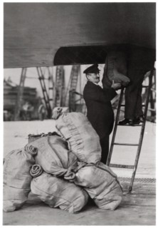 Shipping the post, Zeppelin LZ 127 'Graf Zeppelin', 1933. Artist: Unknown