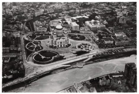 Aerial view of the Cathedral of Christ the Saviour, Moscow, USSR, from a Zeppelin, 1930 (1933). Artist: Unknown