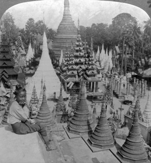 Shwedagon Pagoda, Rangoon, Burma, c1900s(?).Artist: Underwood & Underwood