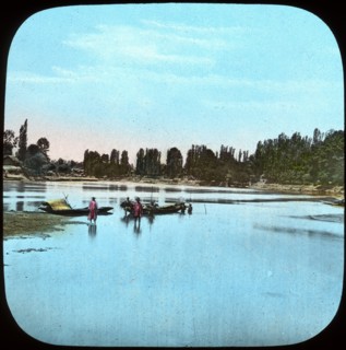Looking down the Jhelum from the island, India, late 19th or early 20th century. Artist: Unknown