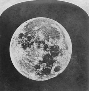 Full Moon, late 19th or early 20th century. Artist: Kilburn Brothers