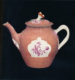 'Worcester Teapot and Cover', c1770. Artist: James Giles.