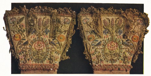 'Gauntlets of a pair of gloves, believed to have belonged to Prince Rupert', c17th century Artist: Unknown.