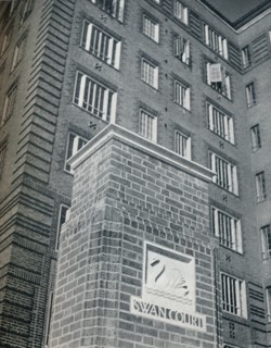 'Swan Court, Chelsea', 1932. Artist: Unknown.