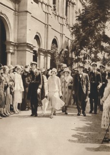 'The Duke and Duchess of York and Queen Elizabeth leaving a reception in Brisbane', 1927. Creator: Unknown.