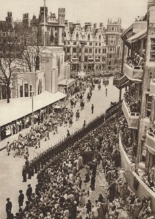 'The State Coach leaves Westminster Abbey after the coronation of King George VI', 1937. Artist: Unknown.