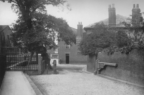 'The Causeway, Wandsworth, Showing the Pound', c1895, (1912). Artist: Unknown.