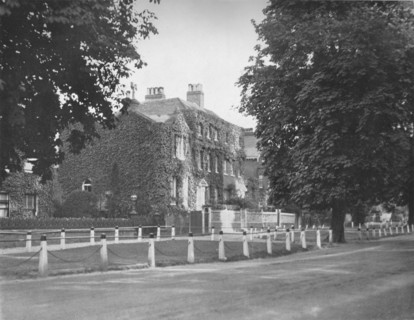 'In College Road, Dulwich', (1912). Artist: Unknown.