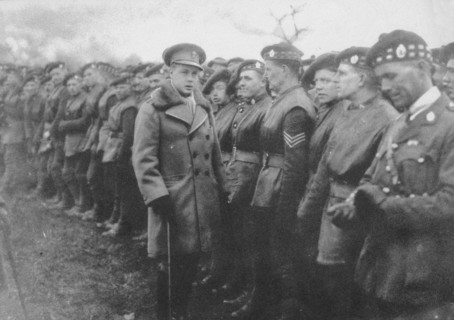The Prince of Wales talking to a British soldier at the front, World War I, c1914-c1918 (1936). Artist: Unknown.