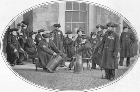 Chelsea Pensioners with 'black jacks', London, c1901 (1901). Artist: Unknown.