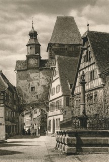 'Rothenburg o. d. T. - Roderbogen - Markusturm', 1931. Artist: Kurt Hielscher.
