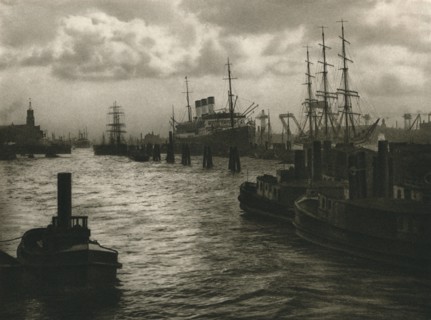 'Im Hamburger Hafen - (In Hamburg Harbour)', 1931. Artist: Kurt Hielscher.