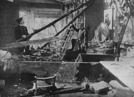 'The interior of one of the wrecked houses in Southend', 1915. Artist: Unknown.