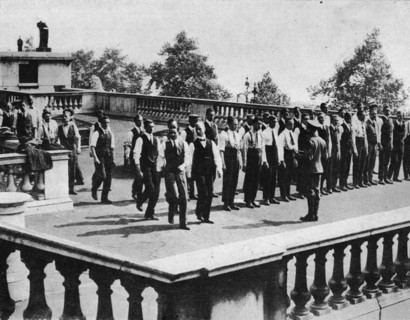 'Drilling Recruits on the roof of Somerset House, London', 1914. Artist: Unknown.