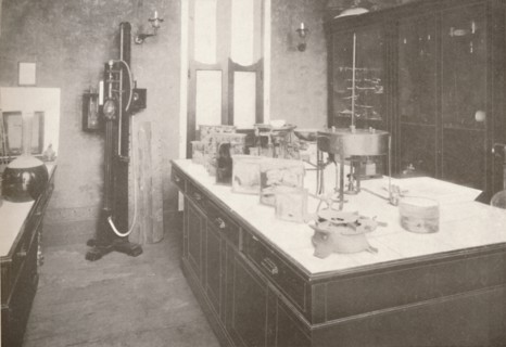 'Examination Laboratory of the Medico-Legal Service', 1914. Artist: Unknown.