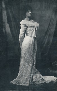 'Miss Lena Ashwell', 1900. Artist: W&D Downey.