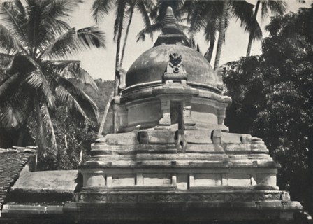 'Dagoba im Tempel des Heilgen Zahnes in Kandy', 1926. Artist: Unknown.