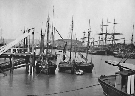'Newhaven - In the Harbour', 1895. Artist: Unknown.