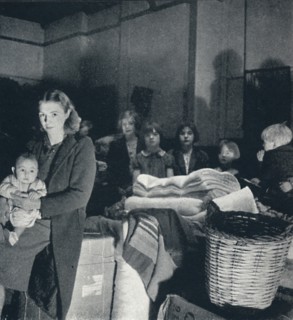 'Blankets for the homeless', 1941. Artist: Cecil Beaton.
