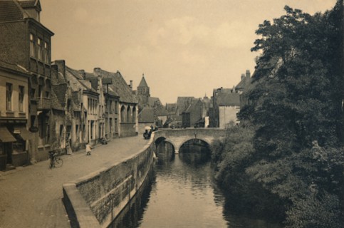 'Quay of the Ménétriers', c1910. Artist: Unknown.