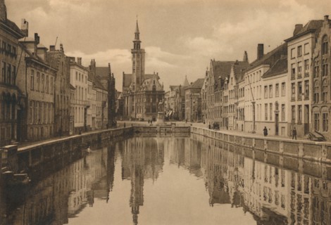 'Quai du Miroir', c1928. Artist: Unknown.