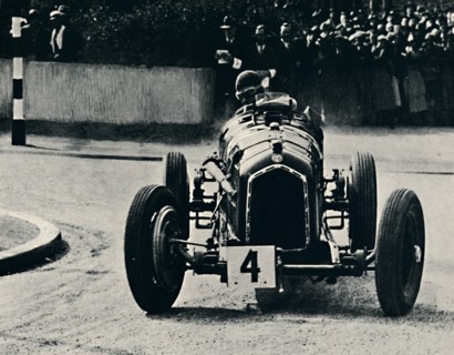 'Smart cornering in I.O.M. Race: The Hon. Brian Lewis', 1937. Artist: Unknown.