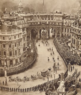 'Sailors Line The Route in Trafalgar Square', May 12 1937. Creator: Unknown.