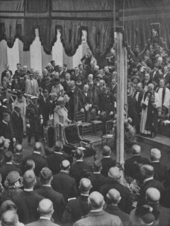 'H.M. The King laying the Foundation Stone of Lloyd's New Building 23 May 1925', (1928). Artist: Unknown.