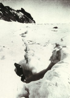 'The Tide-Crack at Razorback Island', 1911, (1913). Artist: Herbert Ponting.