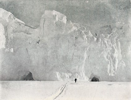 'Face of a Glacier in Victoria Land', c1911, (1913).  Artist: G Murray Levick.