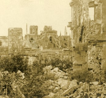 Reims Cathedral, Reims, northern France, c1914-c1918. Artist: Unknown.