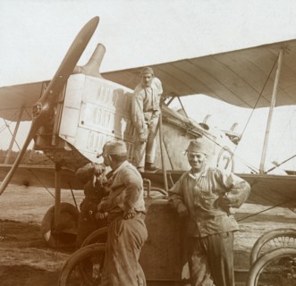 Refuelling biplane, c1914-c1918. Artist: Unknown.