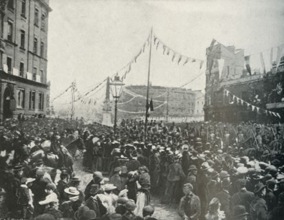 'The Royal Procession: The Royal Horse Artillery Passing St. George's Circus, Borough', 1897. Artist: E&S Woodbury.