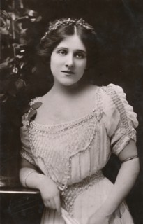 'Miss Edna May', (1878-1948), c1930. Creator: Unknown.