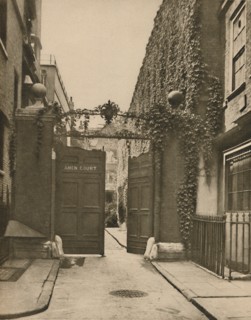 'Entrance to Quiet Amen Court in Warwick Lane', c1935. Creator: SO Gorse.