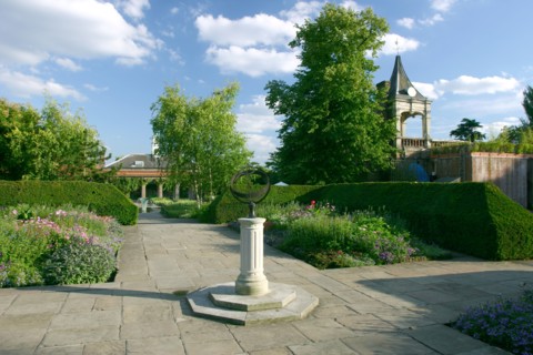 Sculpture in Holland Park, London. Artist: Peter Thompson.