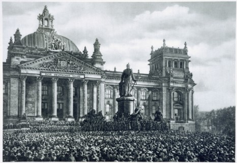 Philipp Scheidemann announcing the creation of a new German republic, 9th November, 1918. Artist: Unknown