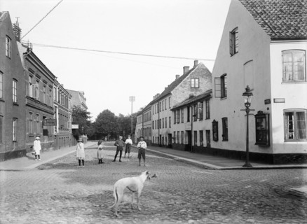 Street in Landskrona, Sweden, 1913. Artist: Unknown