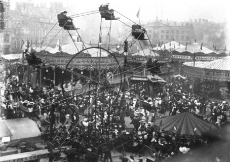 Big wheel, Goose Fair, Market Place, Nottingham, Nottinghamshire, 1907. Artist: Unknown