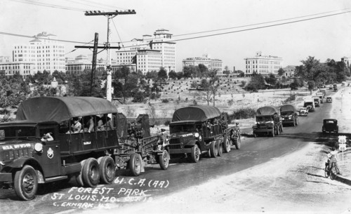 Convoy of the 61st Cavalry Artillery, Forest Park, Missouri, USA, 1932. Artist: Ekmark Photo