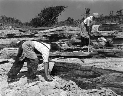 Quarrying slate by hand at Trebarwith Slate Quarry, Cornwall, 1959. Artist: Michael Walters
