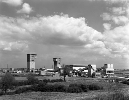 Cotgrave Colliery, Nottinghamshire, 1963.  Artist: Michael Walters