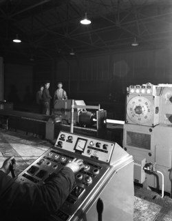A continuous forge in operation at the Edgar Allen Steel Founders, Meadowhall, Sheffield, 1962.  Artist: Michael Walters
