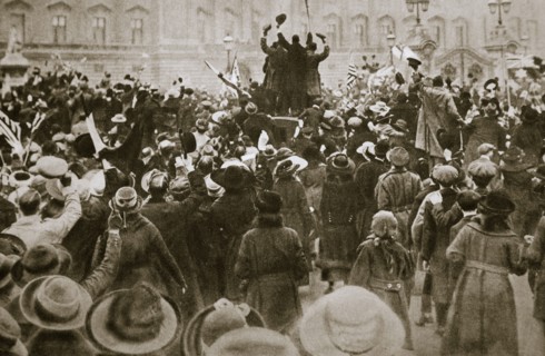 Celebrating the end of the First World War, London, November 1918. Artist: Unknown