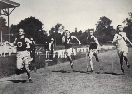 Arthur Duffey, American athlete, running a race, 1902. Artist: Edwin Levick