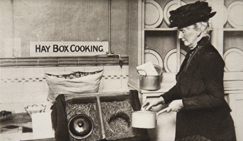 Hay box cooking, World War I, c1914-c1918. Artist: S and G
