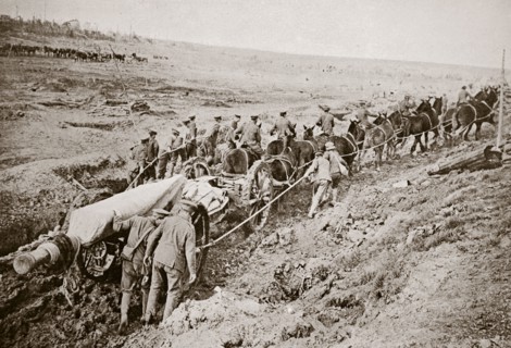 Pulling a big gun with a twelve horse team and the help of the gun crew, France, World War I, 1916. Artist: Unknown