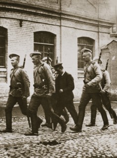 A patrol hunting down suspects following the revolt at Vyborg, Russia, early 20th century. Artist: Unknown